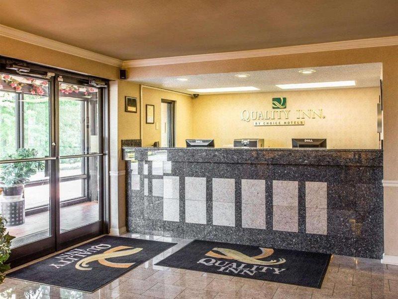 Quality Inn Fort Jackson Колумбия Экстерьер фото