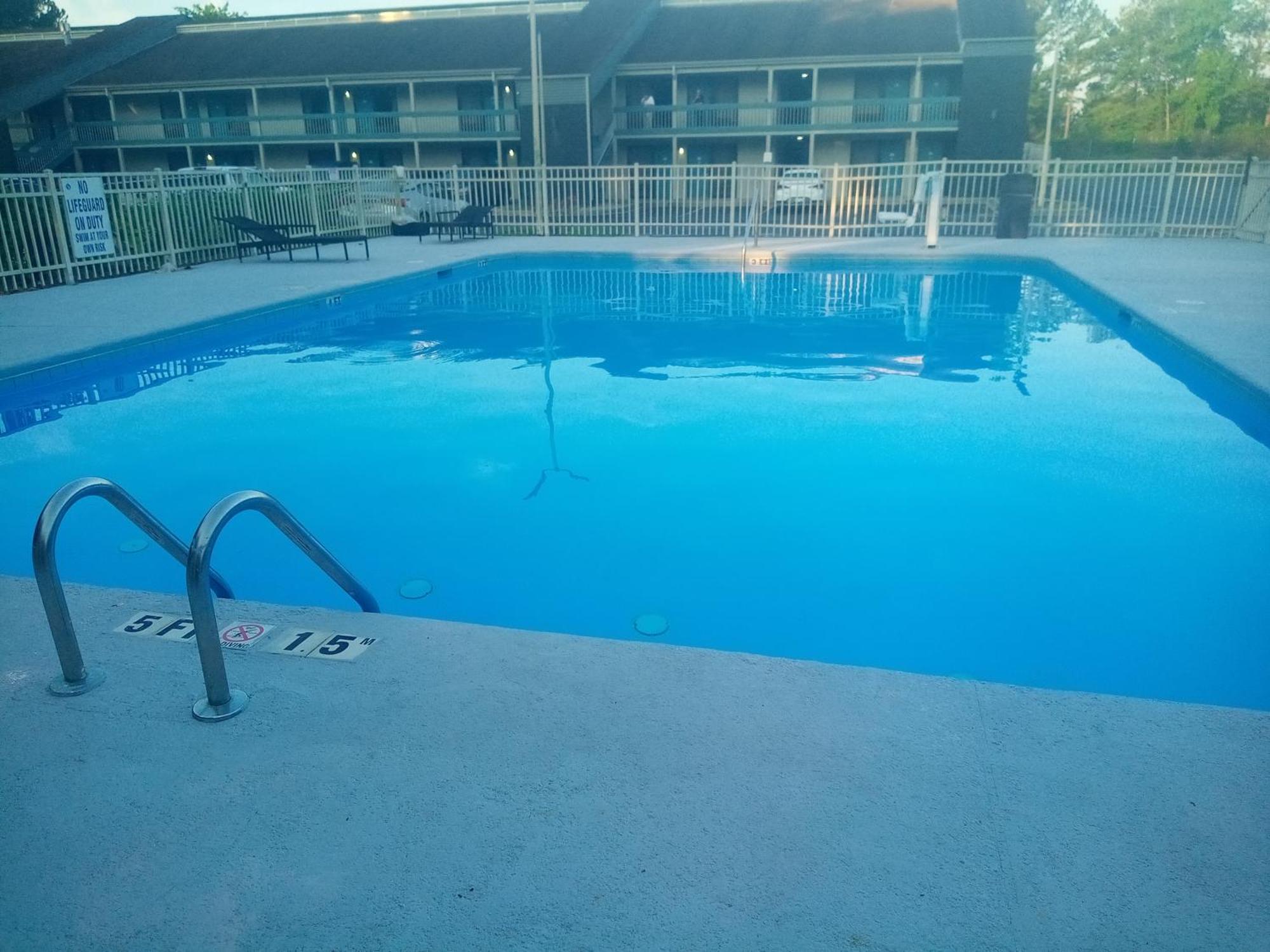 Quality Inn Fort Jackson Колумбия Экстерьер фото
