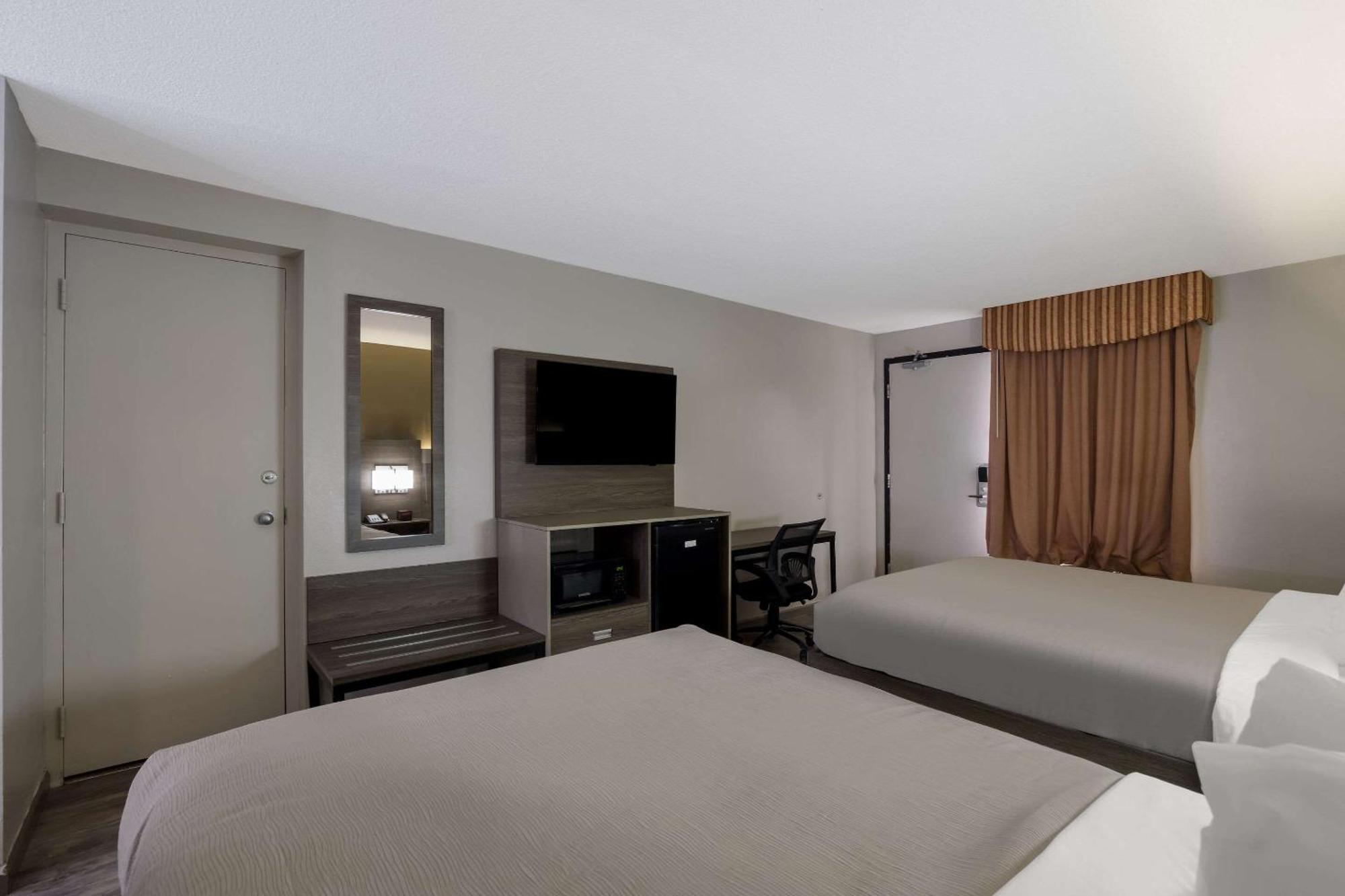 Quality Inn Fort Jackson Колумбия Экстерьер фото