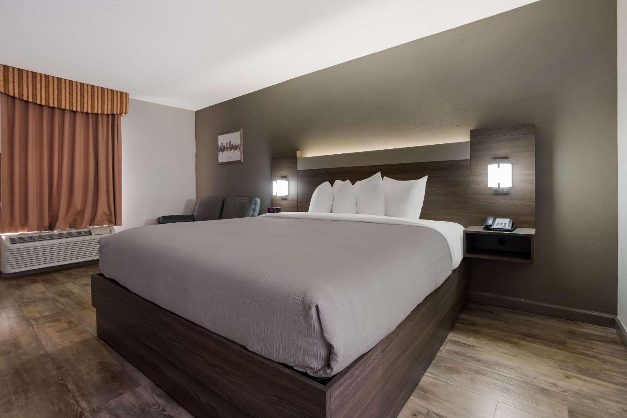 Quality Inn Fort Jackson Колумбия Экстерьер фото