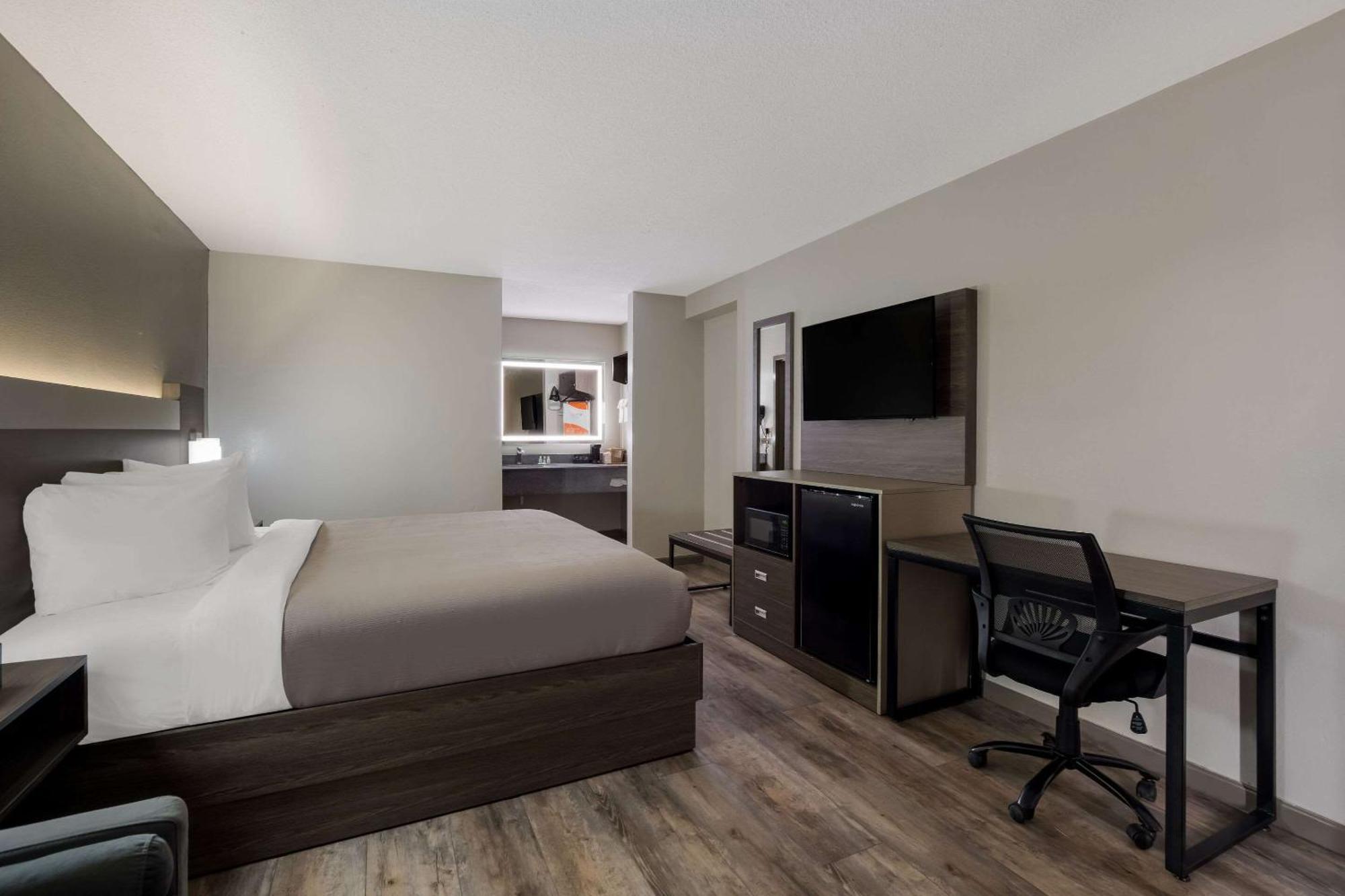 Quality Inn Fort Jackson Колумбия Экстерьер фото