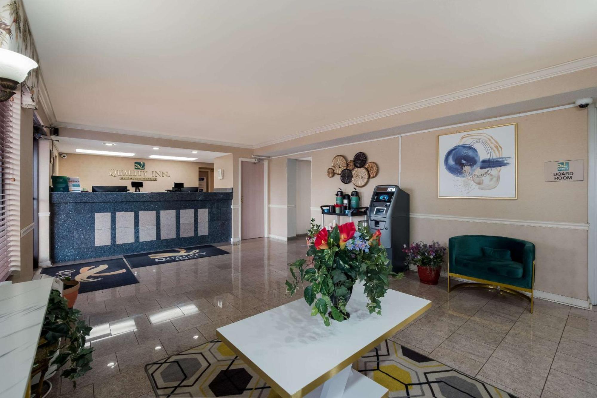 Quality Inn Fort Jackson Колумбия Экстерьер фото