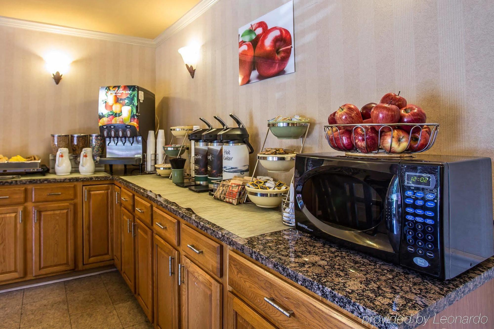 Quality Inn Fort Jackson Колумбия Экстерьер фото