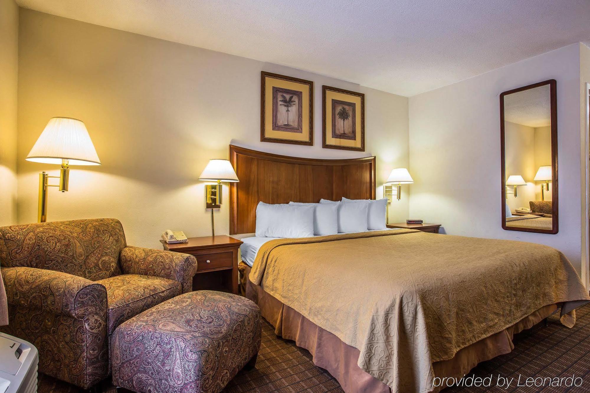 Quality Inn Fort Jackson Колумбия Экстерьер фото